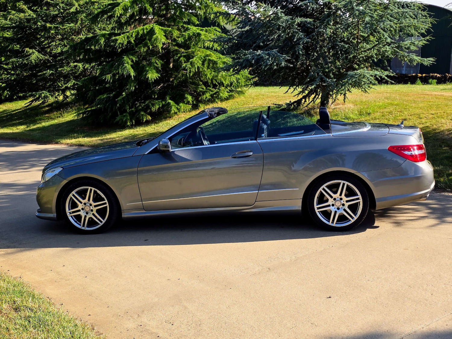 Used Mercedes-Benz E Class 2010 for sale - 76625847: Photo 27