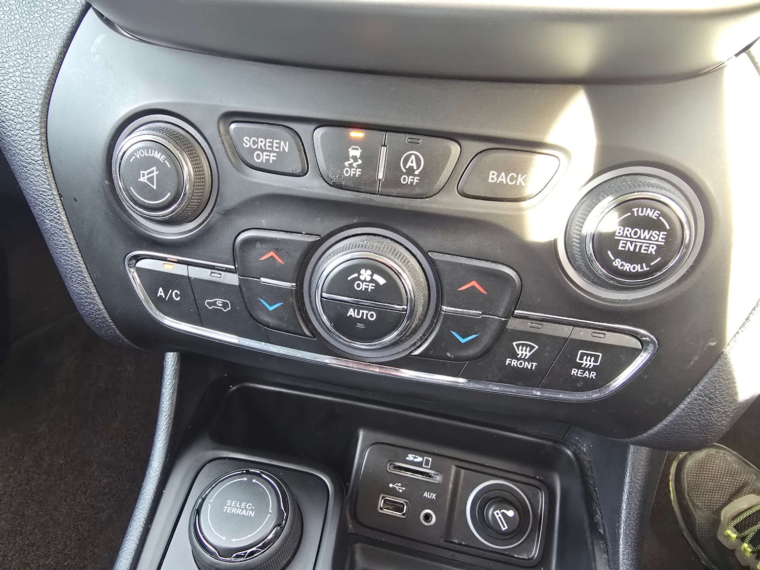 Used Jeep Cherokee 2017 for sale - 76625836: Photo 16