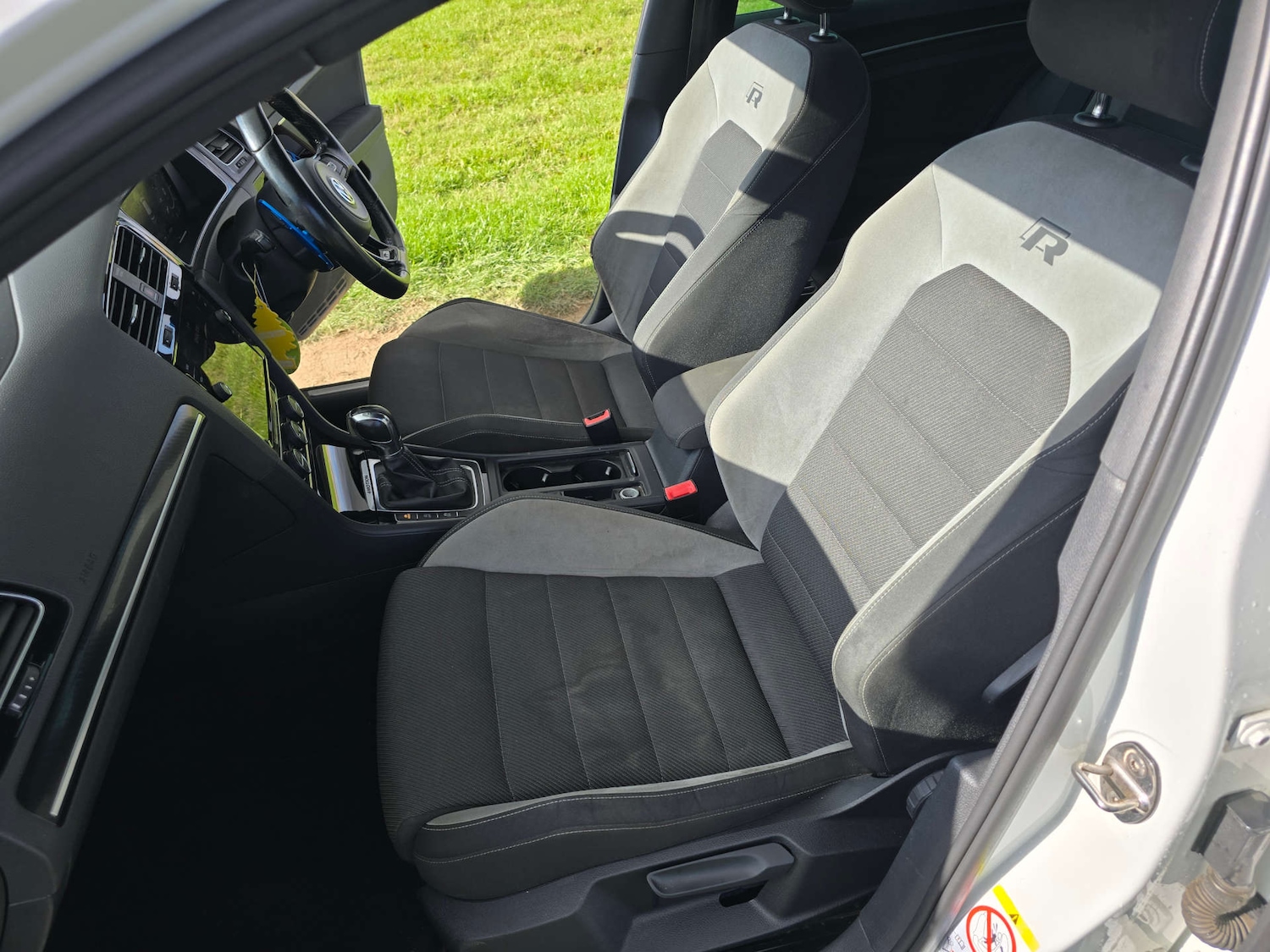 Used Volkswagen Golf 2014 for sale - 76056604: Photo 11