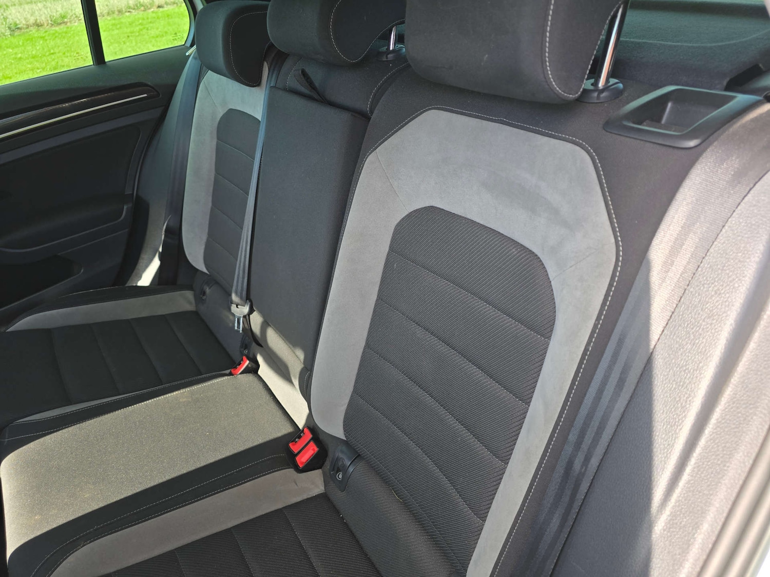 Used Volkswagen Golf 2014 for sale - 76056604: Photo 13