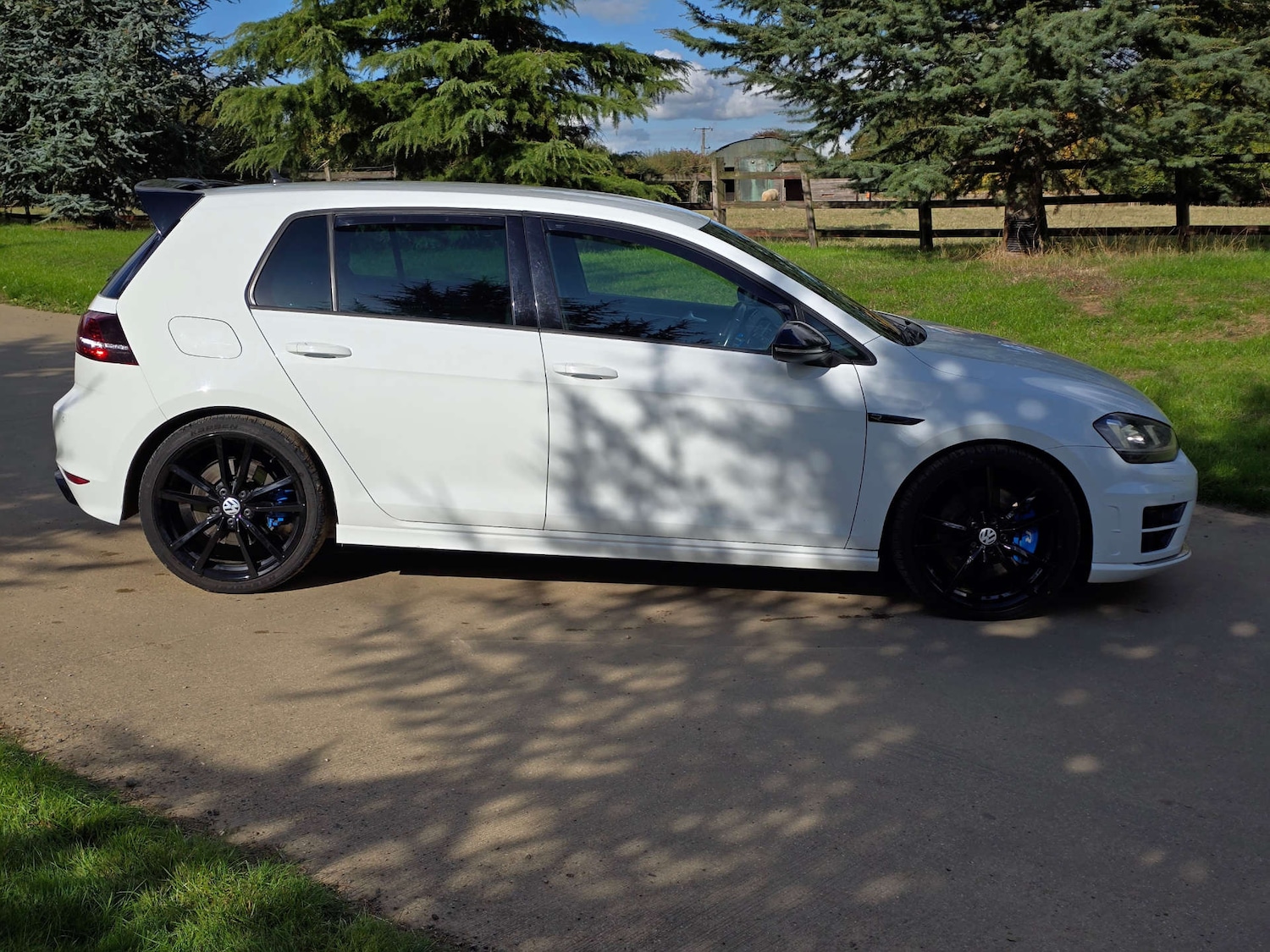 Used Volkswagen Golf 2014 for sale - 76056604: Photo 2