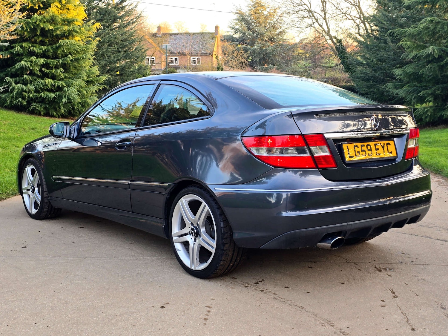 Used Mercedes-Benz CLC Class 2009 for sale - 76653935: Photo 5