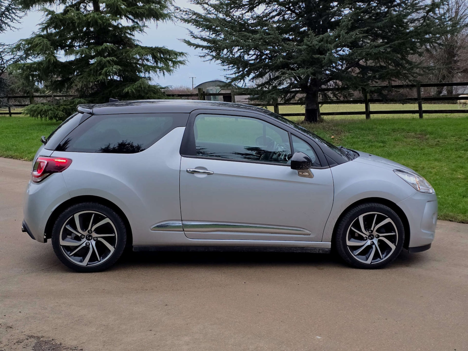 Used DS Automobiles DS 3 2016 for sale - 77022424: Photo 2