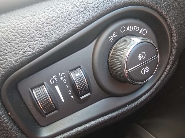 Used Jeep Renegade 2015 for sale - 75375936: Photo 24