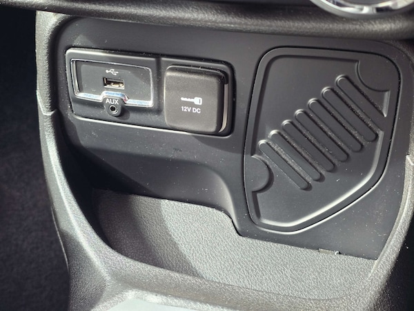 Used Jeep Renegade 2015 for sale - 75375936: Photo 25