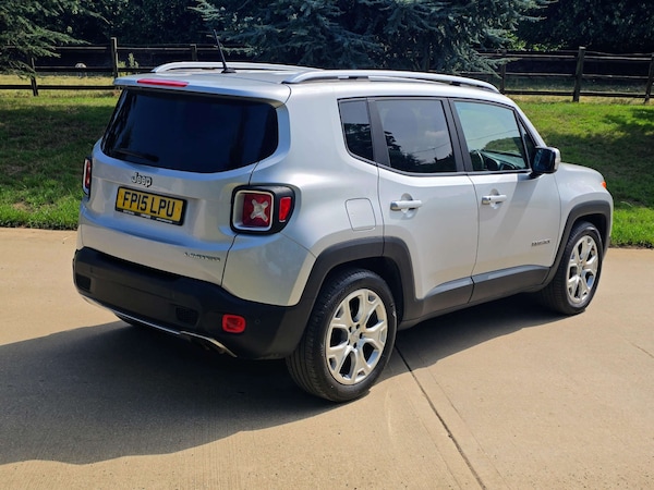 Used Jeep Renegade 2015 for sale - 75375936: Photo 3