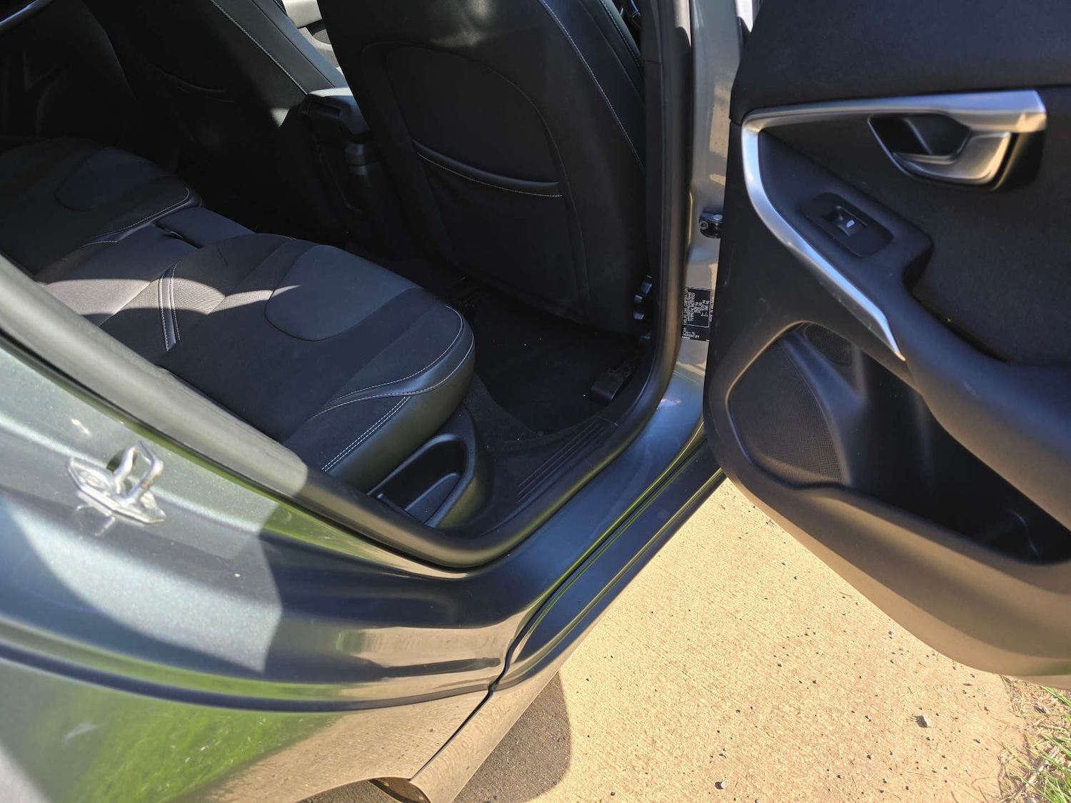 Used Volvo V40 2016 for sale - 76298772: Photo 14