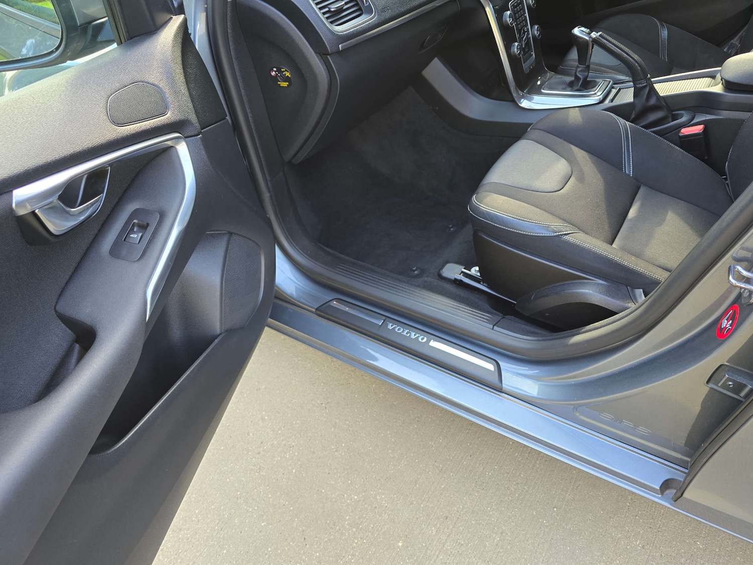 Used Volvo V40 2016 for sale - 76298772: Photo 16