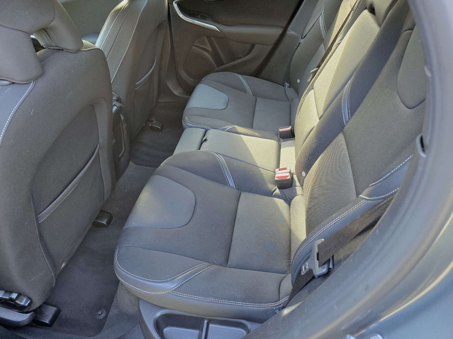 Used Volvo V40 2016 for sale - 76298772: Photo 17