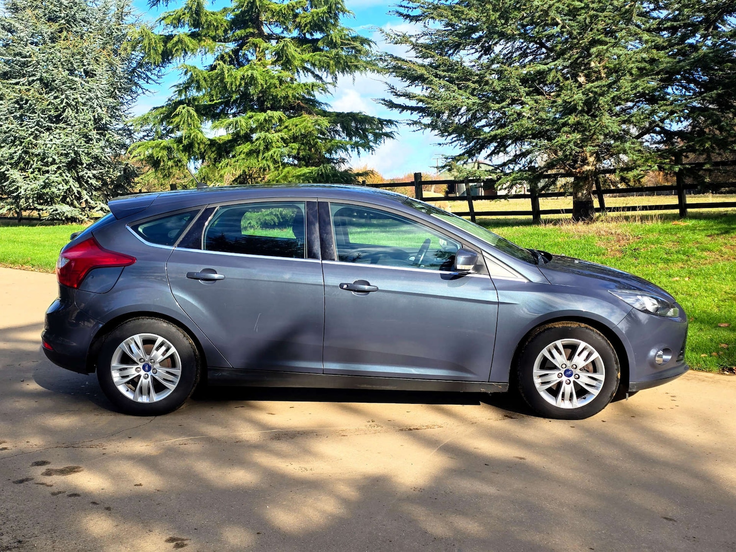 Used Ford Focus 2014 for sale - 76625860: Photo 2