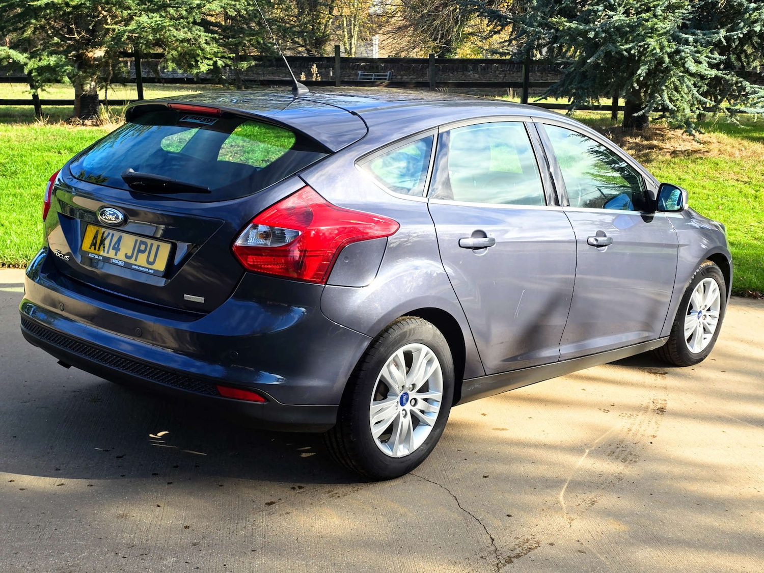 Used Ford Focus 2014 for sale - 76625860: Photo 3