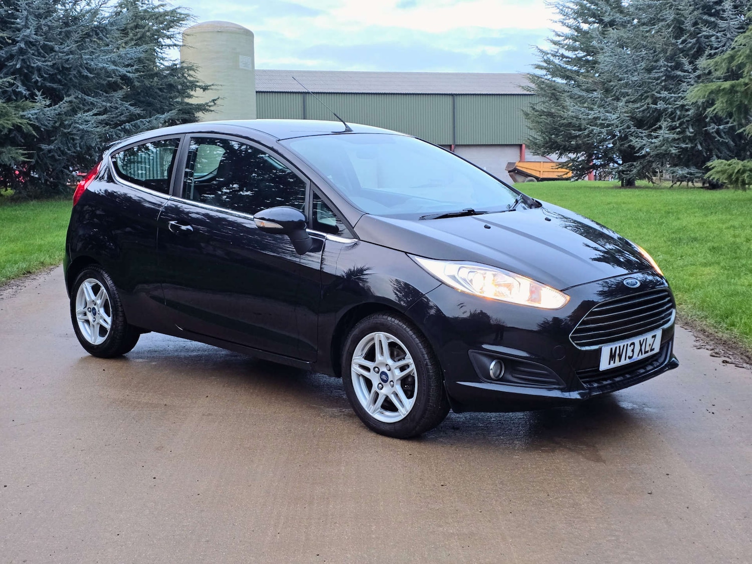 Used Ford Fiesta 2013 for sale - 76863438: Photo 1