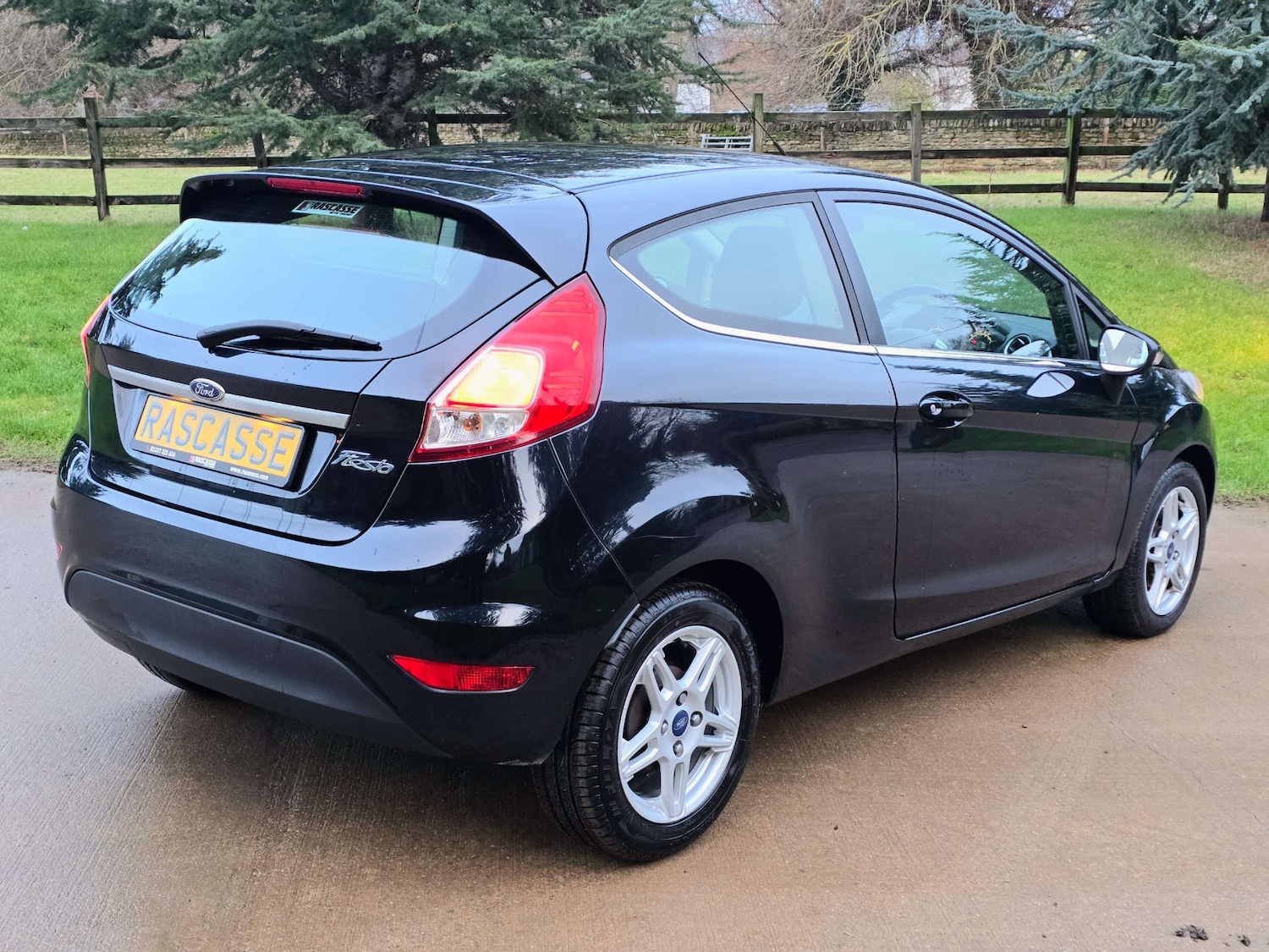 Used Ford Fiesta 2013 for sale - 76863438: Photo 3