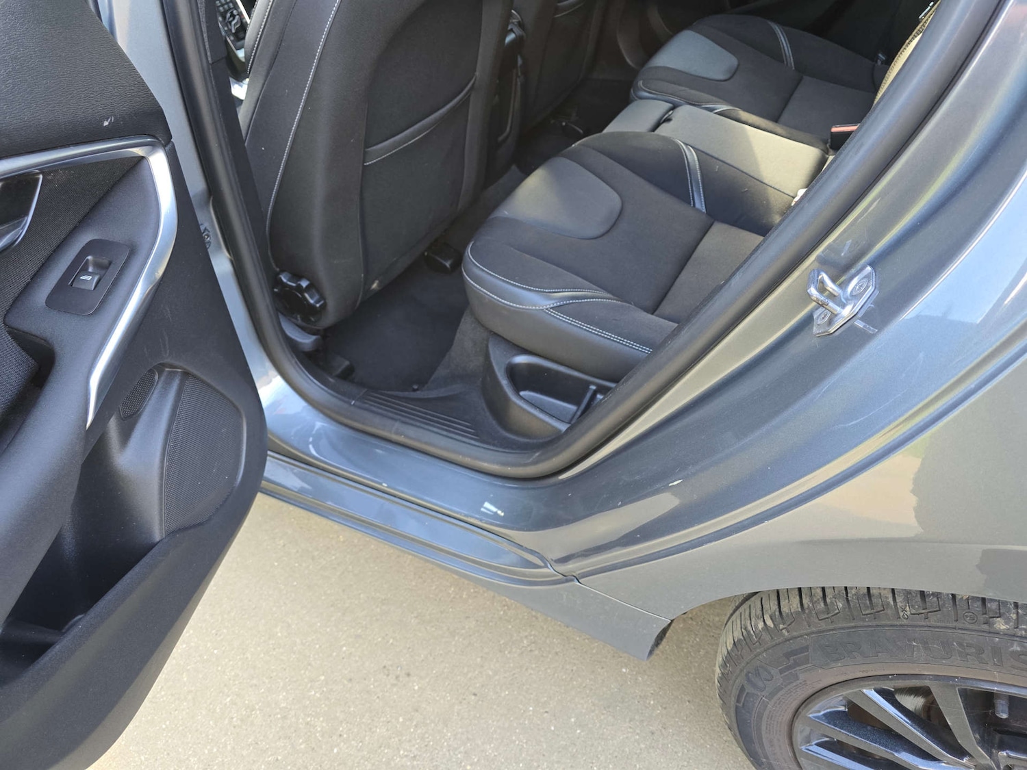 Used Volvo V40 2016 for sale - 76601738: Photo 18