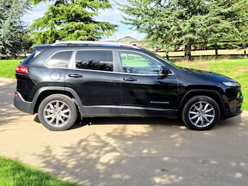 Used Jeep Cherokee 2017 for sale - 75995206: Photo
