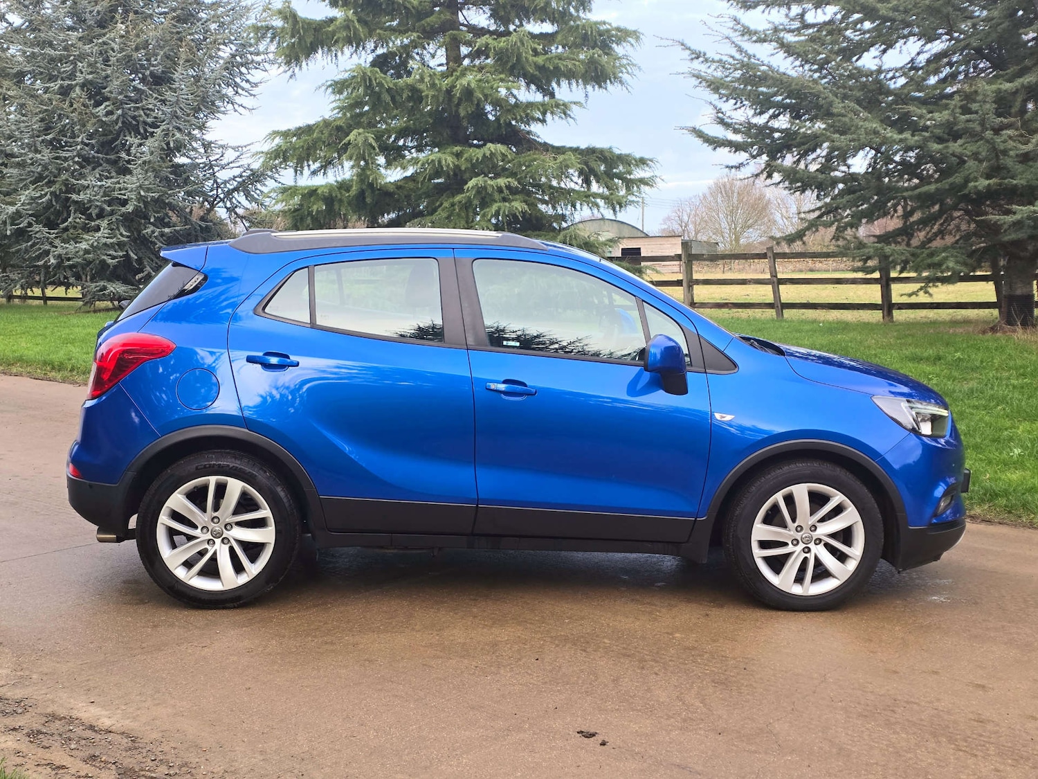 Used Vauxhall Mokka X 2017 for sale - 76861645: Photo 2