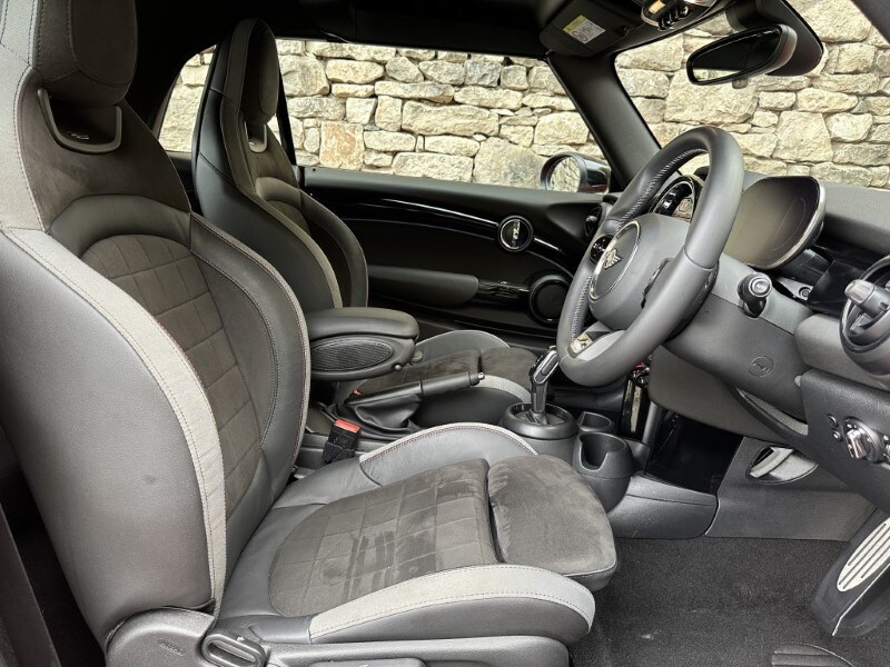 Used MINI Convertible 2023 for sale - 76981458: Photo 11