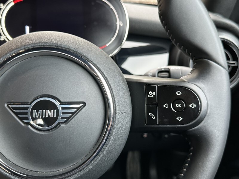 Used MINI Convertible 2023 for sale - 76981458: Photo 18