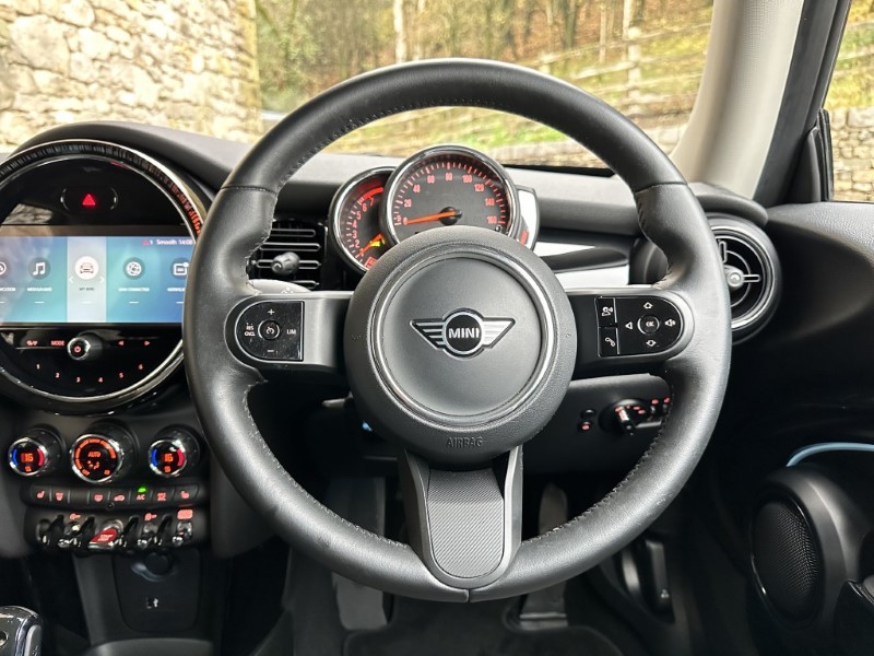 Used MINI Hatch 2022 for sale - 76982352: Photo 4