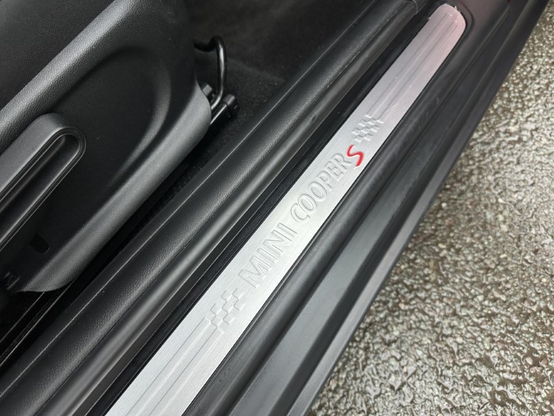 Used MINI Convertible 2023 for sale - 77515957: Photo 13