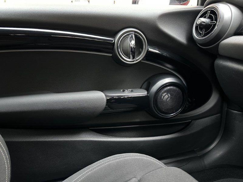 Used MINI Convertible 2023 for sale - 77515957: Photo 23