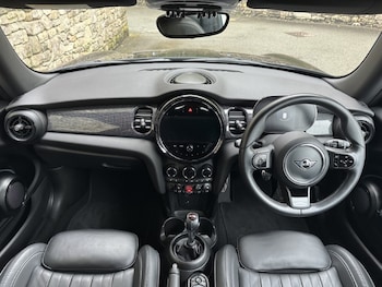 Used MINI Hatch 2021 for sale - 77975597: Photo