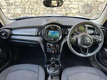 Used MINI Hatch 2019 for sale - 79629051: Photo