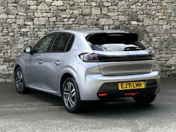 Used Peugeot 208 2021 for sale - 79571926: Photo