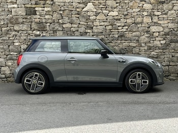 Used MINI Hatch 2022 for sale - 79333192: Photo