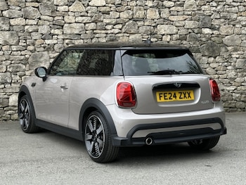 Used MINI Hatch 2024 for sale - 79101932: Photo