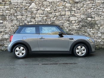 Used MINI Hatch 2022 for sale - 76981323: Photo
