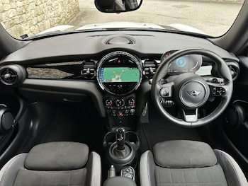 Used MINI Hatch 2022 for sale - 77431304: Photo