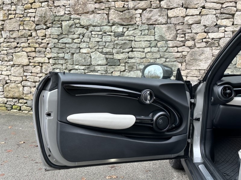 Used MINI Hatch 2023 for sale - 76982502: Photo 31