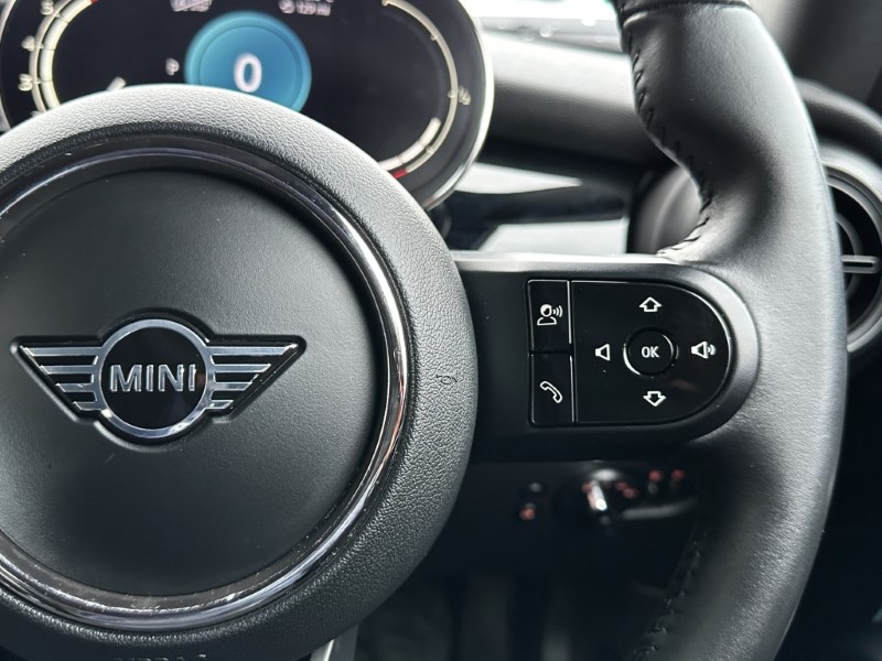 Used MINI Convertible 2021 for sale - 77640876: Photo 18