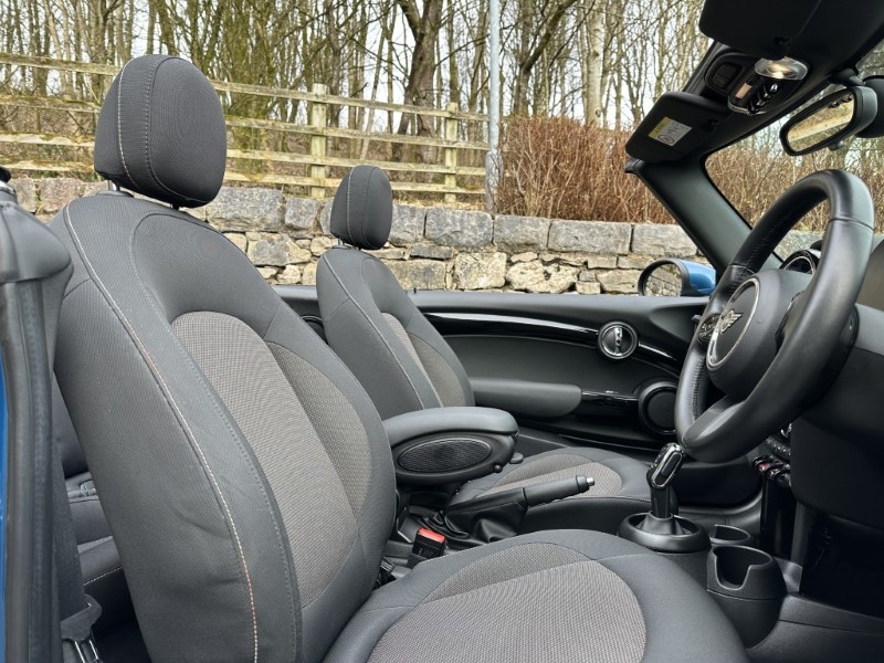 Used MINI Convertible 2021 for sale - 77640876: Photo 32