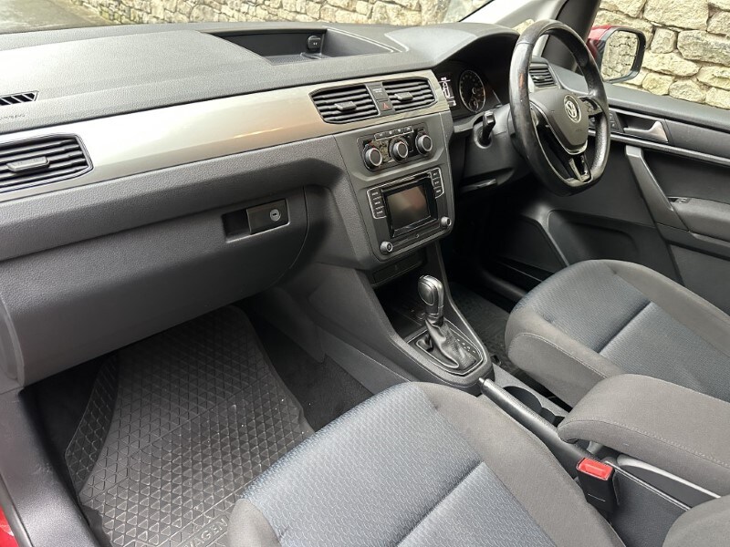 Used Volkswagen Caddy Maxi Life 2016 for sale - 77381087: Photo 8