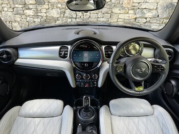 Used MINI Hatch 2022 for sale - 78618036: Photo
