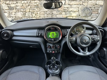 Used MINI Hatch 2019 for sale - 79243801: Photo