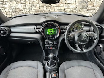 Used MINI Convertible 2019 for sale - 79368885: Photo