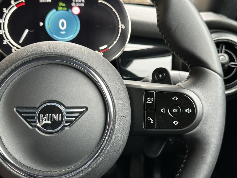 Used MINI Convertible 2024 for sale - 77662131: Photo 18