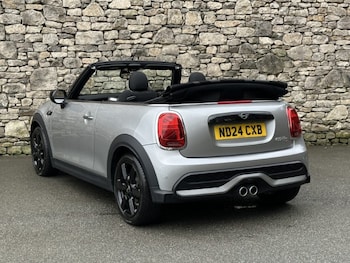 Used MINI Convertible 2024 for sale - 77662131: Photo