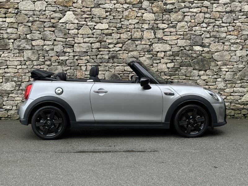 Used MINI Convertible 2024 for sale - 77662131: Photo 3