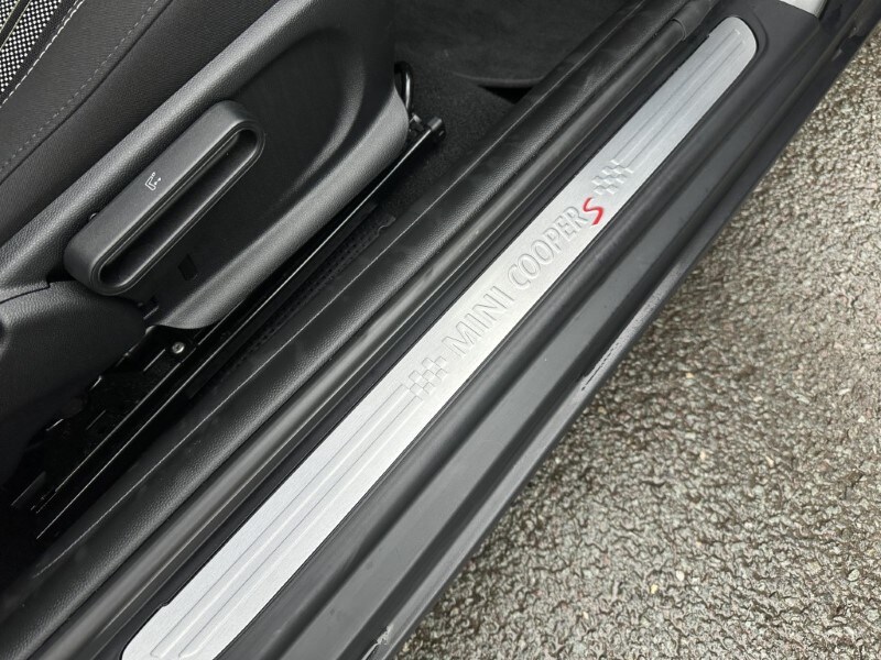 Used MINI Convertible 2024 for sale - 77662131: Photo 64