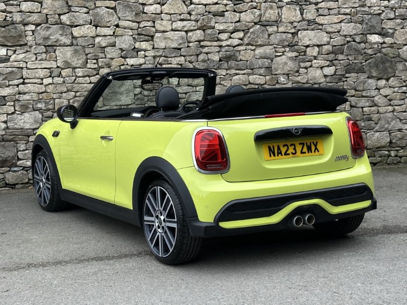 Used MINI Convertible 2023 for sale - 76981761: Photo 2
