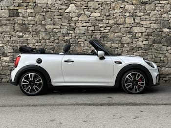 Used MINI Convertible 2024 for sale - 79879364: Photo