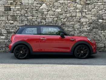 Used MINI Hatch 2023 for sale - 79251632: Photo