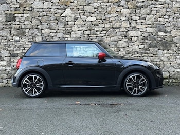 Used MINI Hatch 2023 for sale - 76982478: Photo