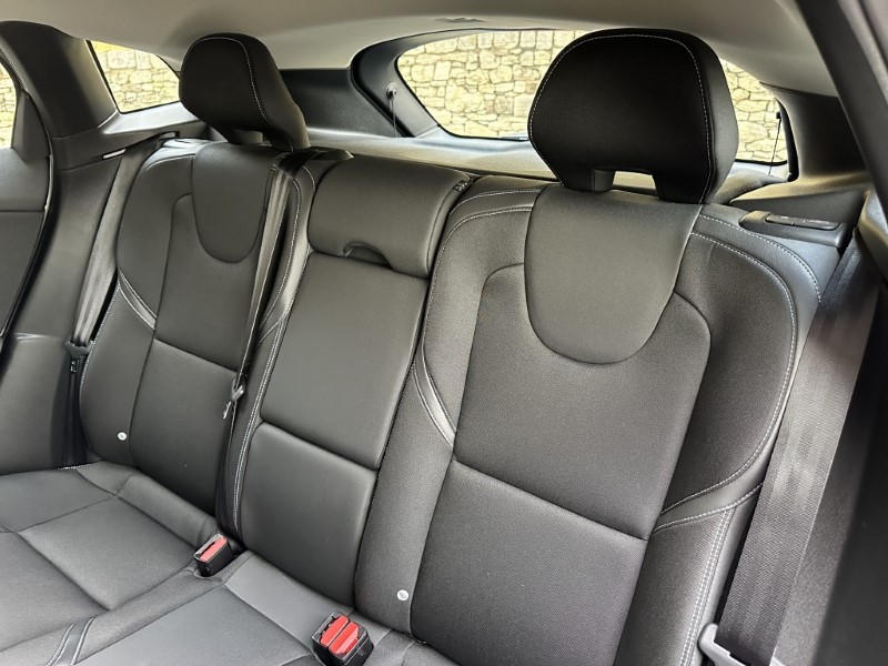 Used Volvo V40 2018 for sale - 77033019: Photo 13