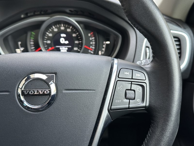 Used Volvo V40 2018 for sale - 77033019: Photo 19