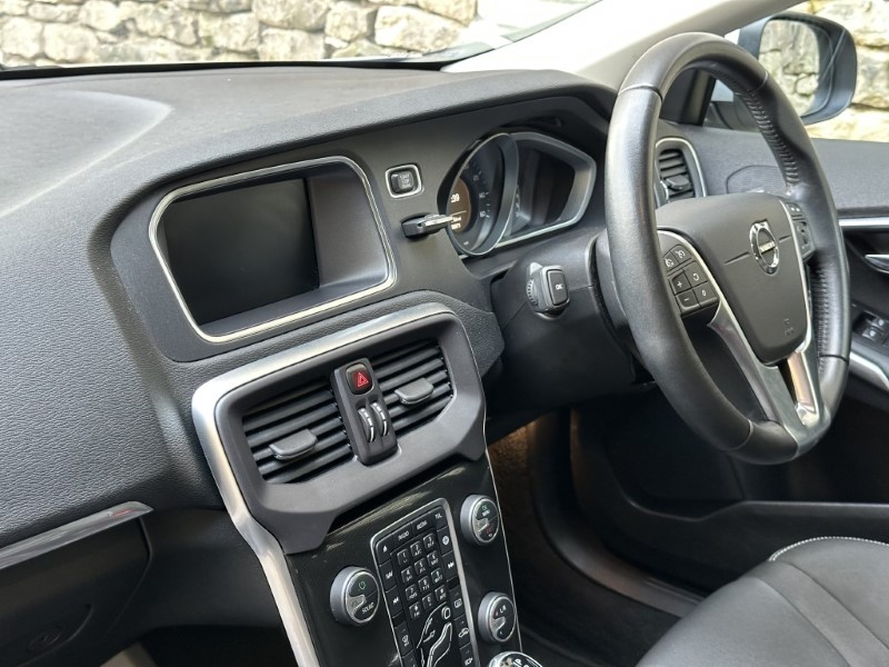 Used Volvo V40 2018 for sale - 77033019: Photo 26